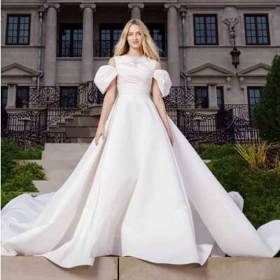 Reem Acra New York 2023 kollekció 10.