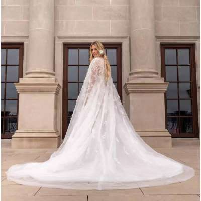 Reem Acra New York 2023 kollekció 13.