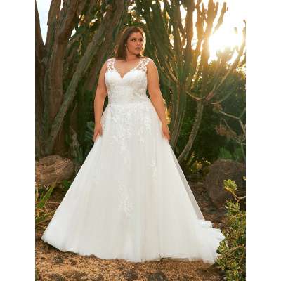 Ashley Graham & Pronovias plusz size kollekció 2.