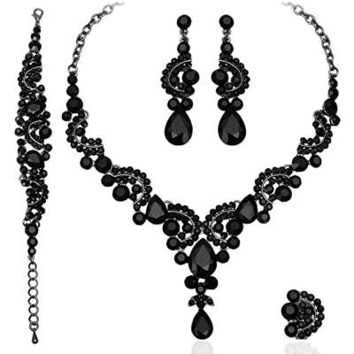Black Wedding – Hogyan leszel stílusos feketében 3.